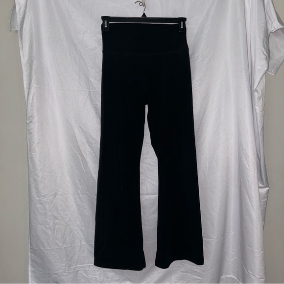 Aerie Offline Original OG Flare Hi Rise Short inseam Pull on Yoga Pants - Picture 1 of 5
